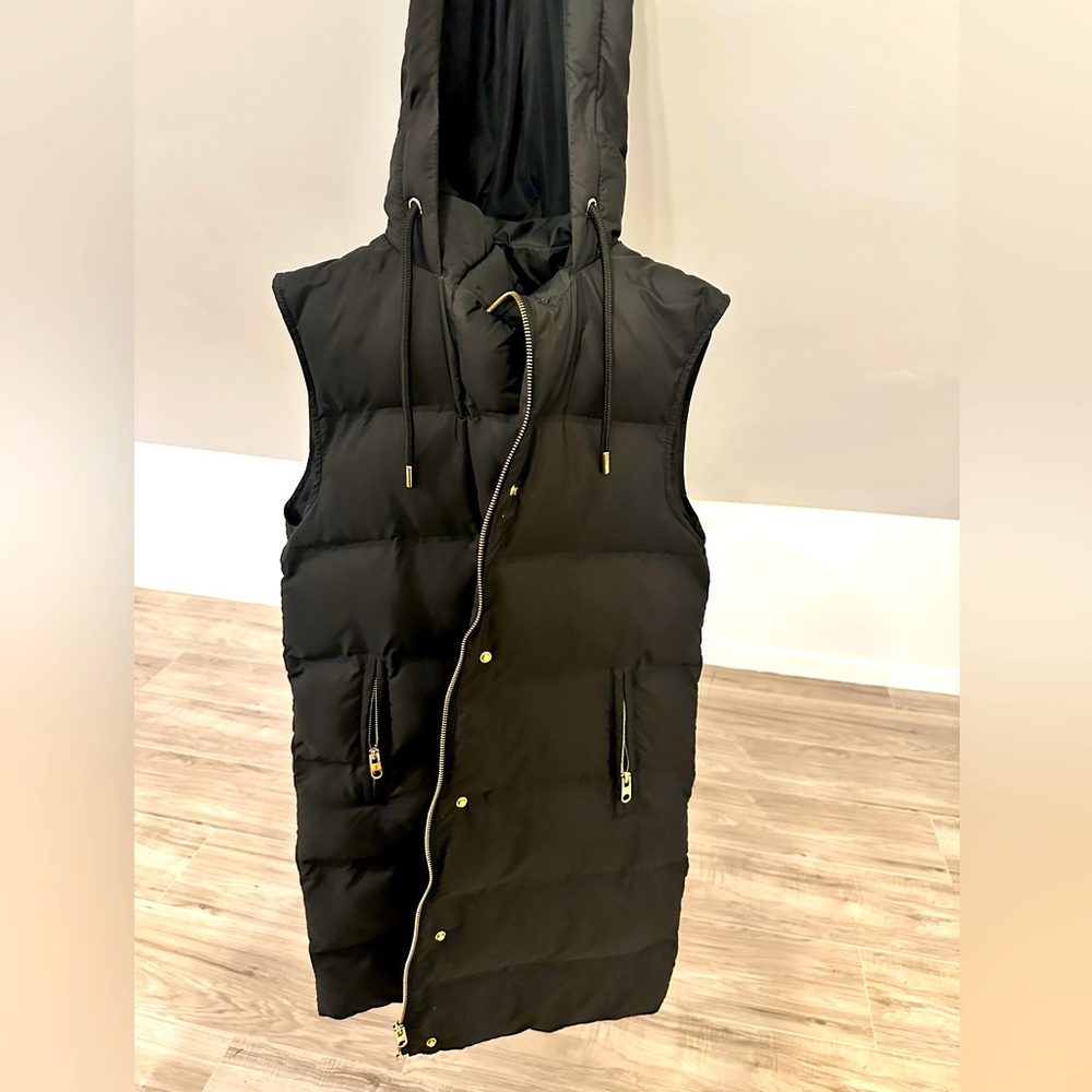 Zara puffer vest medium